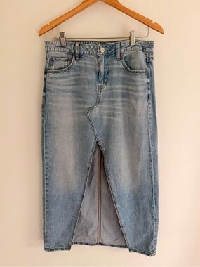 American Eagle Light Wash Denim Maxi Skirt Front Slit Size 4